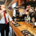 Britanski premijer Endi Barnam i Fatboy Slim ulažu u spasavanje britanskih pabova