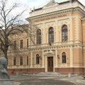 Jovina gimnazija ponovo otvara vrata đacima, ali radost nije potpuna: „Vraćamo se bez onih koji vrede više od same zgrade“…