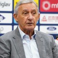Srbija bez Jokića ide na mundobasket Svetislav Pešić saopštio spisak reprezentativaca za Svetsko prvenstvo: Nikola je…