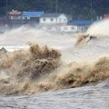 Tajfun Saola pogodio sever Filipina i kreće prema Tajvanu i južnoj Kini