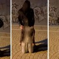 Uhapšene dve devojke sa snimka iz Splita, šamarale i tukle treću