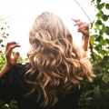 Frizura koju obožavaju slavne dame: Podiže lice i briše godine