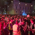 Studenti koji pešače za Novi Sad dočekani u Kragujevcu i Kosjeriću