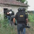 Objavljen snimak hapšenja tri osobe na Paliluli zbog ubistva 73-godišnjeg muškarca