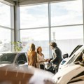 Cene električnih automobila padaju - sada su jeftiniji od hibrida