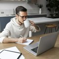 Rad od kuće pod lupom poslodavaca: Da li firma mora da ima pravilnik i ko sme da radi van kancelarije