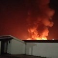 Veliki požar u Jagodini! Gori akva park, odjekuju detonacije, poznat i uzrok haosa (video)
