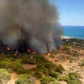 (Video) Požar zahvatio popularno tursko letovalište! Vatra buknula u blizini hotelskih kompleksa