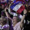 Makron u makazicama, desnica u naletu: Šta čeka Francusku i može li da se stane na put dominaciji Marin Le Pen