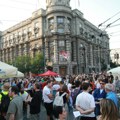 Članovi Pobunjenog univerziteta proveli noć ispred Vlade Srbije: Ne odustaju od svojih zahteva