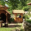 Kod deda Mije podno Rtnja vreme kao da je stalo, a turisti ga ipak ne zaobilaze