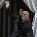 Милијардер Џеф Безос донира 88 милијарди евра бескућницима