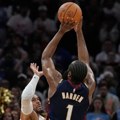 Harden presudio u finišu, Klivlend se približio Detroitu