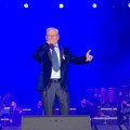 Milanče Radosavljević u 82. godini prvi put održao veliki koncert, publika pevala u glas!
