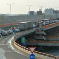 Autobus se zapalio na Gazeli usred špica: nakon uklanjanja vozila saobraćaj normalizovan