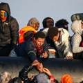 Demonstranti blokirali iskrcavanje 149 migranata u Gosportu