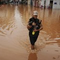 Crne brojke rastu: Sve više mrtvih u stravičnim poplavama, na desetine ljudi nestalo (foto)