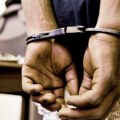 Uhapšen policajac sa 60 kilograma tableta za proizvodnju droge