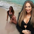"Dešavalo mi da imam 80 KG" Pevačica bez dijete smršala 15 kilograma, zategla se i sva ponosna na svoje obline (foto)