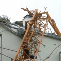 Olujno nevreme zahvatilo veći deo Srbije, rušilo drveće i krovove - u Beogradu povređeno osam osoba