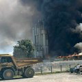 Veliki požar kod Daruvara: Gori fabrika građevinskog materijala FOTO