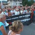 Protest građana Požege: Policija čuva narodno veselje na kojem je i predsednik Vučić (VIDEO)