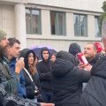 Sns provokator došao kod Jaćimovića: Poneo kesu s hranom (video)