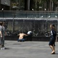 Dok ledeni talas parališe Evropu, ovde se tope od vrućine: temperatura 43 stepena, šume gore
