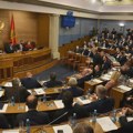 „Ti si bitanga“: Verbalni sukob Kneževića i Šaranovića, sednica crnogorskog parlamenta nakratko prekinuta (VIDEO)