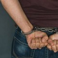Uhapšene dve osobe kod kojih je pronađeno 11,4 litra tečnosti koja se koristi za proizvodnju tzv. droge za silovanje