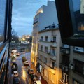 Nevreme stiglo u Beograd: Pljušti kiša u prestonici, nadvili se crni oblaci, a u Novom Sadu snimljena jeziva pojava na nebu…