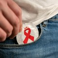 Tri mita o sidi i HIV-u