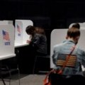 Istraživanje: Mnogo birača u SAD i dalje neodlučno, Kenedi uzima glasove i Trampu i Bajdenu