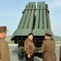 Lider Sjeverne Koreje nadgledao testiranje novog lansera projektila