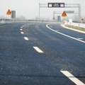 Uhapšeni dvojac ukrao 22 saobraćajna znaka sa Moravskog koridora