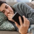 Šta je dumskroling i kako da se mentalno izborite sa poplavom negativnih vesti