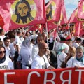 Hiljade vernika ispred Hrama Hrista Spasitelja u Moskvi: Patrijarh Kiril predvodio litiju (video)