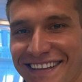Ugradni kamin, na stolu knjige i detalj iz crtaća koji je oduševio sve: Zavirite u stan Bogdana Bogdanovića