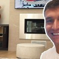 Уградни камин, на столу књиге и детаљ из цртаћа који је одушевио све: Завирите у стан Богдана Богдановића