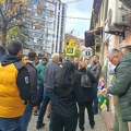 Poreski inspektori i danas u radnji aktiviste „Da ne dišemo Duboko“, građani se okupili da pruže podršku: „Represija i…