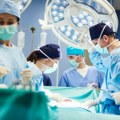 Revolicija u medicini: Čoveku prvi put presađeni jetra i bubrezi genetski modifikovane svinje