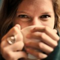 Ispijanje omiljenog napitka postaje luksuz. Ekstremne vremenske prilike i suša dižu cene kafe! Da li će Srbi morati da smanje…