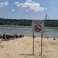 Zabranjeno kupanje na Štrandu zbog izlivanja goriva iz broda