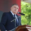 Dodik: Da se srpska zastava vijori večno