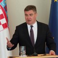 Predsednik Hrvatske kritikuje vladu zbog vojnog roka i poziva na hitan sastanak Veća za odbranu