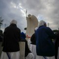 Tiktoker ušao u bolnicu gde se leči papa i snimao: Pokušao da razotkrije Vatikan koji navodno prikriva da je "poglavar…