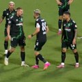 Skandal: Čuveni fudbaler usred meča ošamario saigrača, evo šta mu se odmah desilo (video)