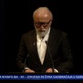 Dino Merlin rasplakao hiljade ljudi na komemoraciji Halidu Bešliću: „Smejali smo se da prevarimo bol“
