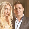 Život ih nije mazio: Pevač se poistovetio sa ženom koja je prošla kroz najteže trenutke (foto)