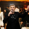 Jovan Perišić prvi put zapevao u restoranu "Dva Jelena“ – atmosfera za pamćenje